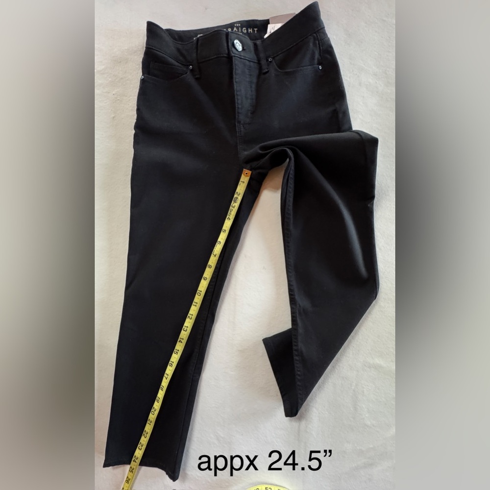 NWT White House Black Market The Straight Crop Black Jeans (6P) - Picture 9 of 15